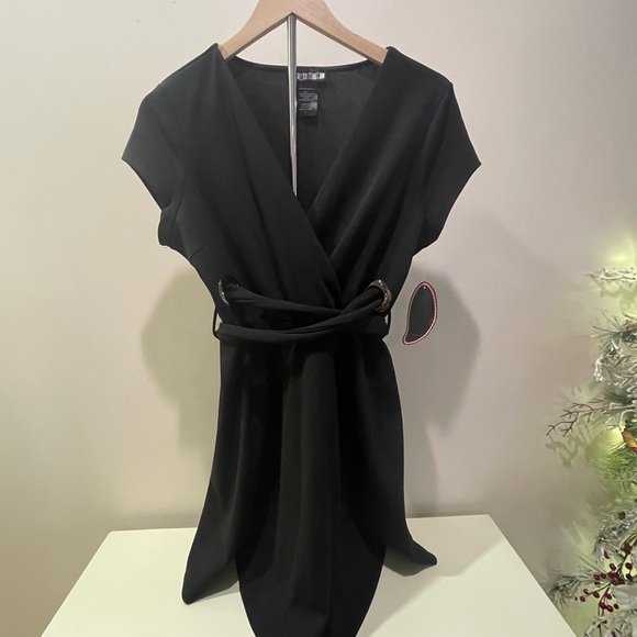 paper doll Dresses & Skirts - Paper Doll Black Asymmetrical Dress